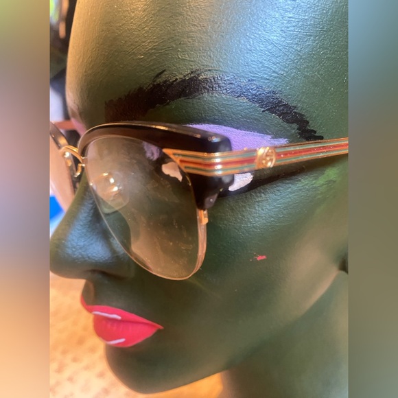 Glasses, Stylish Black and Gold Cat Eye Gucci - Picture 2 of 12